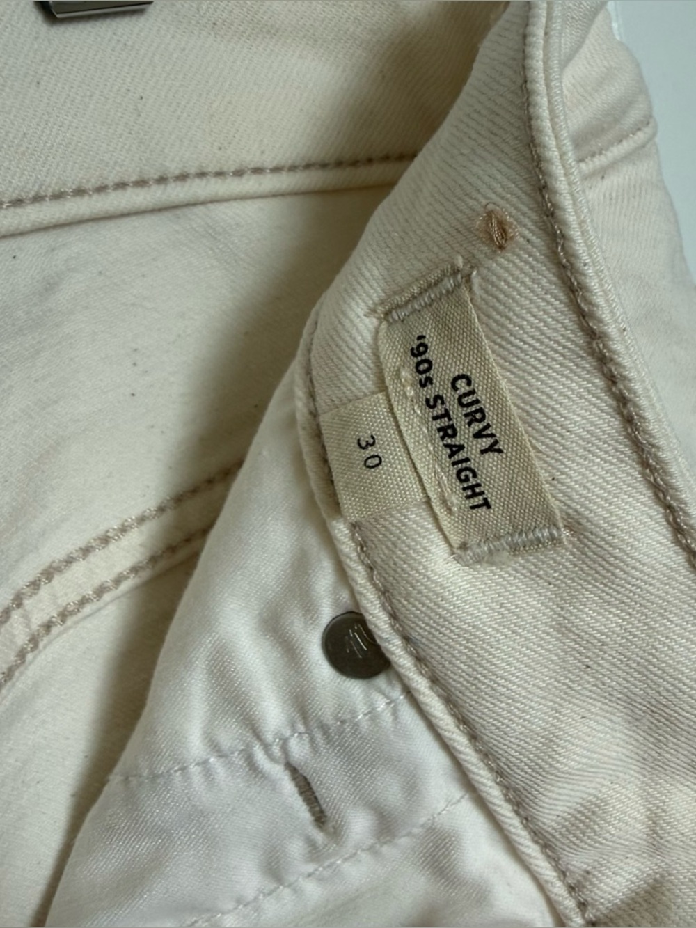 Madewell The Curvy 90s Straight Jean - Picture 5 of 8